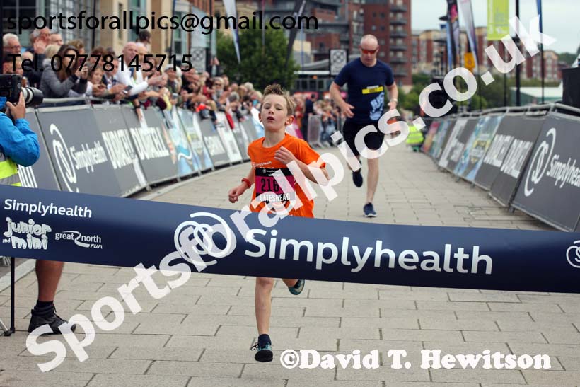 Simplyhealth Junior, 5k and Mini Great North Run. Photo: David T. Hewitson/Sports for All Pics